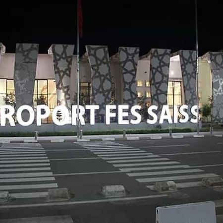 riad les chrifis étape aéroport NAVETTE GRATUITE Fez Exterior foto
